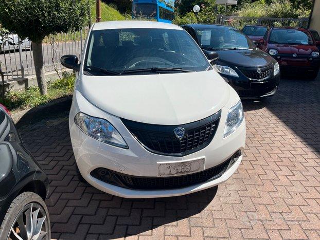 LANCIA YPSILON HYBRID GOLD