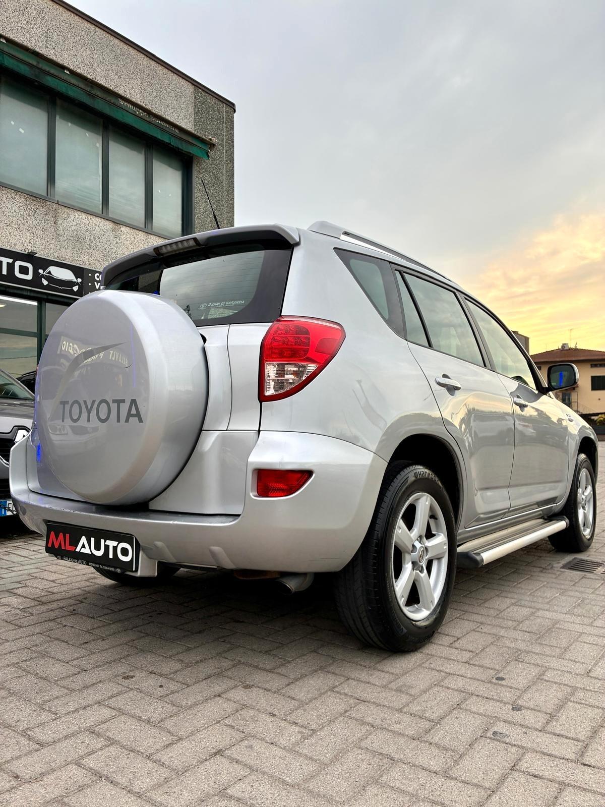 Toyota RAV 4 RAV4 2.2 D-4D 136 CV DPF Luxury