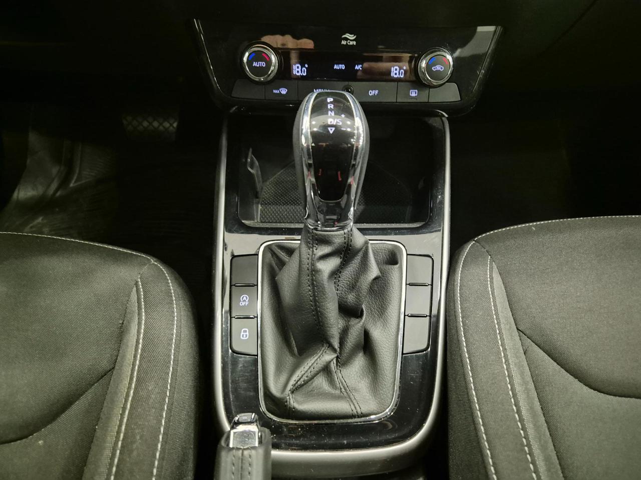 Skoda Fabia 1.0 tsi evo Style 110cv dsg - NEOPATENTATI - UNIPROPRIETARIO - Cruise/Lim - Carplay