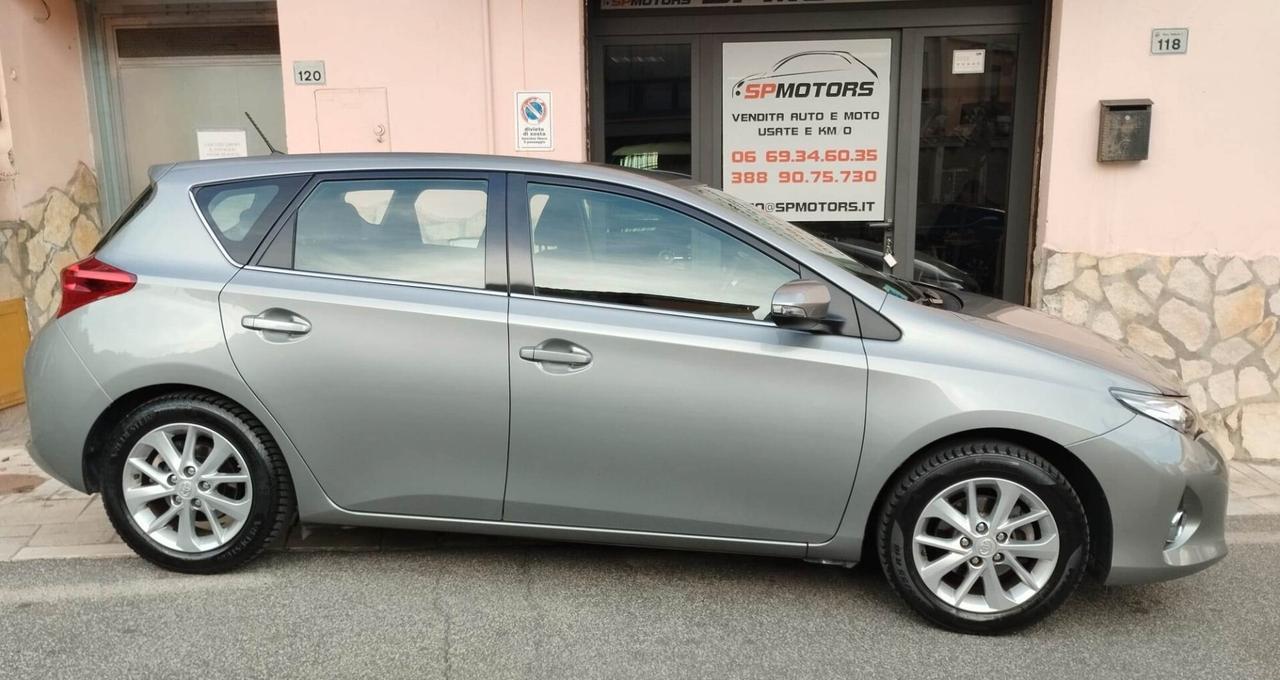 Toyota Auris 1.4 D-4D Active