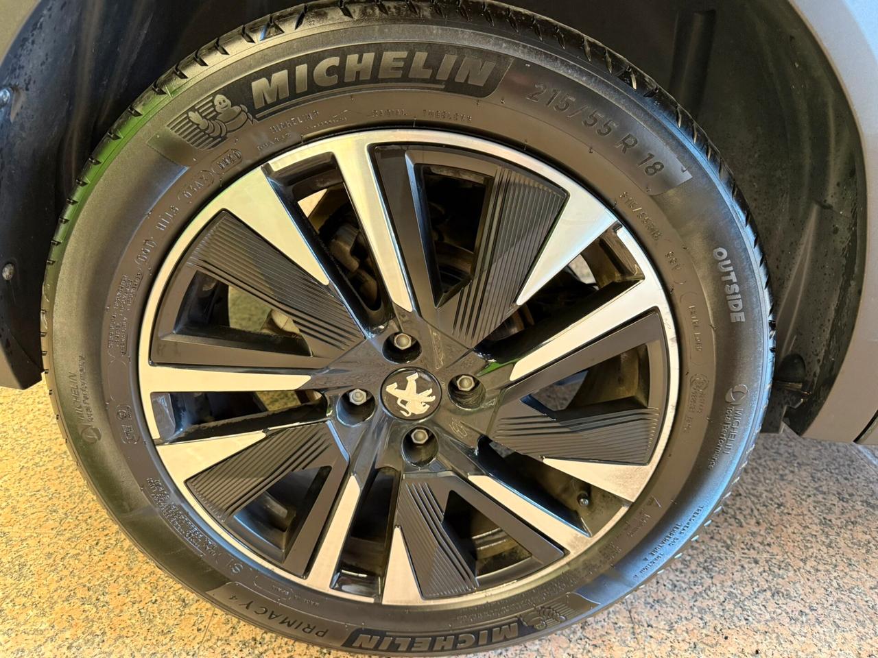 Peugeot 2008 PureTech 155 S&S EAT8 GT