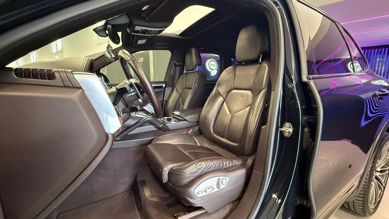 PORSCHE CAYENNE 3.0 DIESEL 2016 PLATINUM EDITION