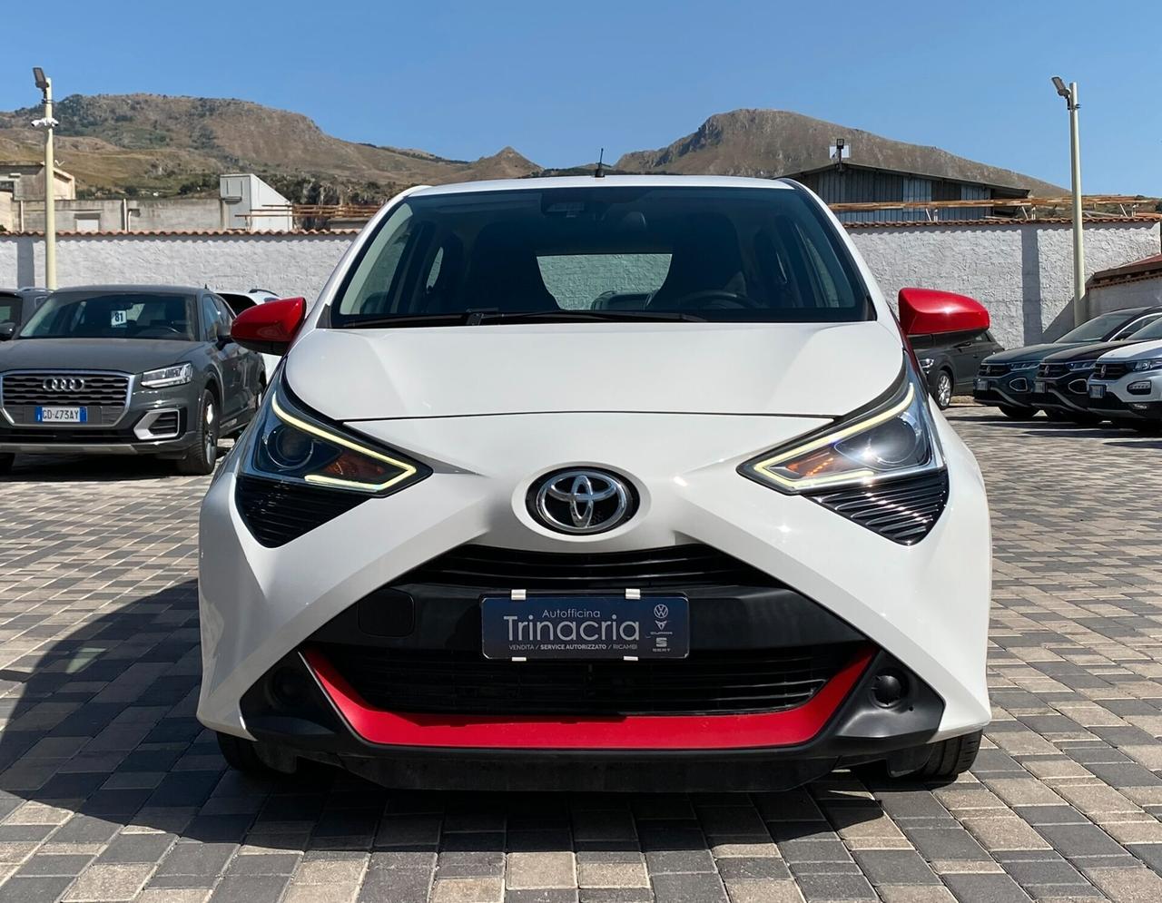 Toyota Aygo 1.0 x-play 72CV 5 porte