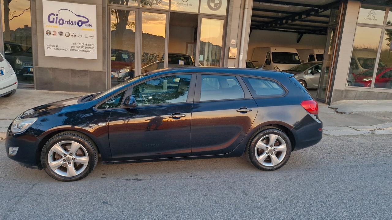 Opel Astra 1.7 CDTI 110CV Sports Tourer Cosmo