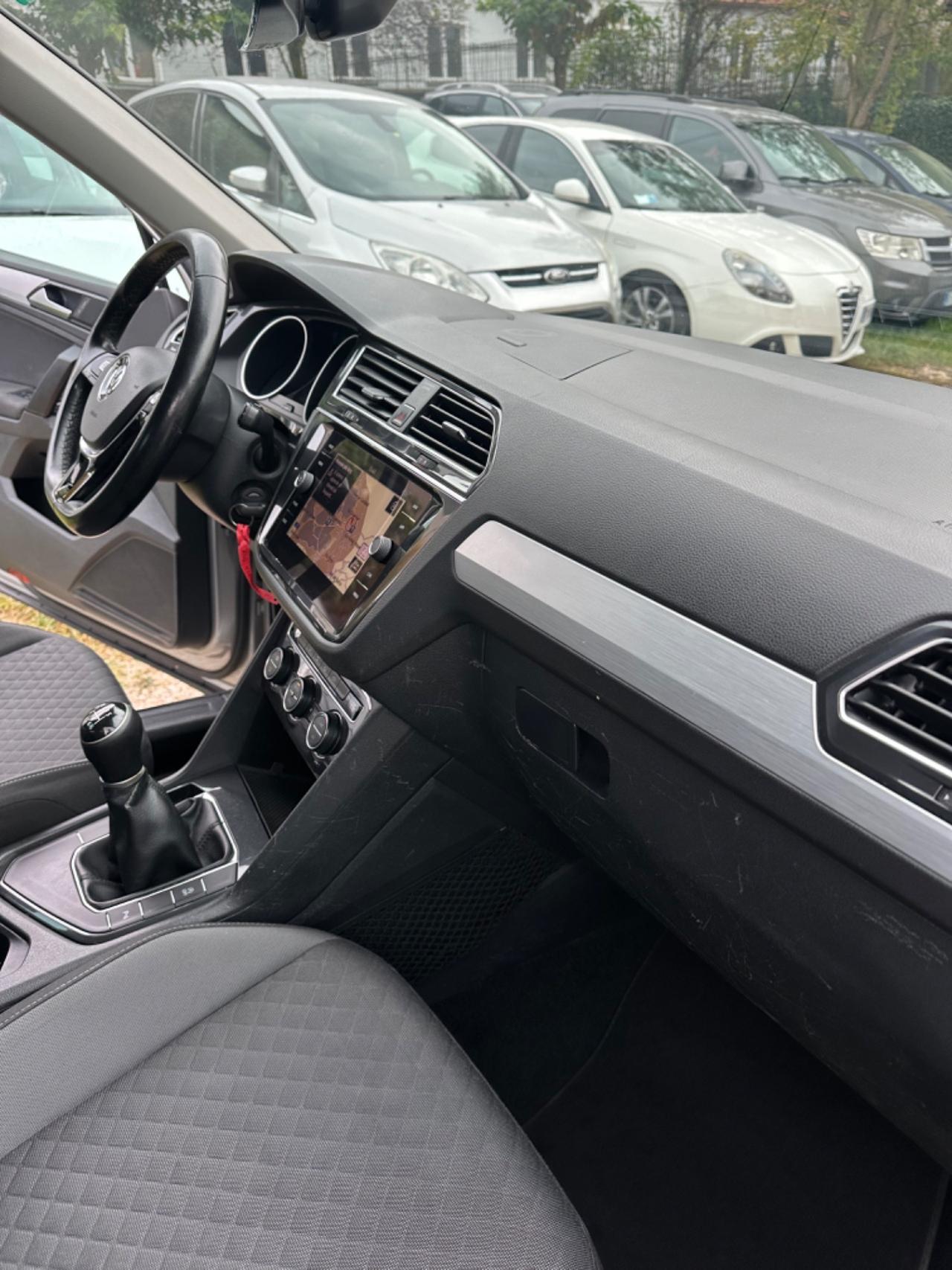 Volkswagen TIGUAN 1.6 TDI EU6B KMCERT GARANZ UNICOPR