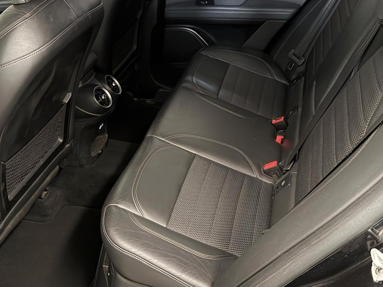 Alfa Romeo Stelvio 2.2 Turbodiesel 180 CV AT8 RWD Executive