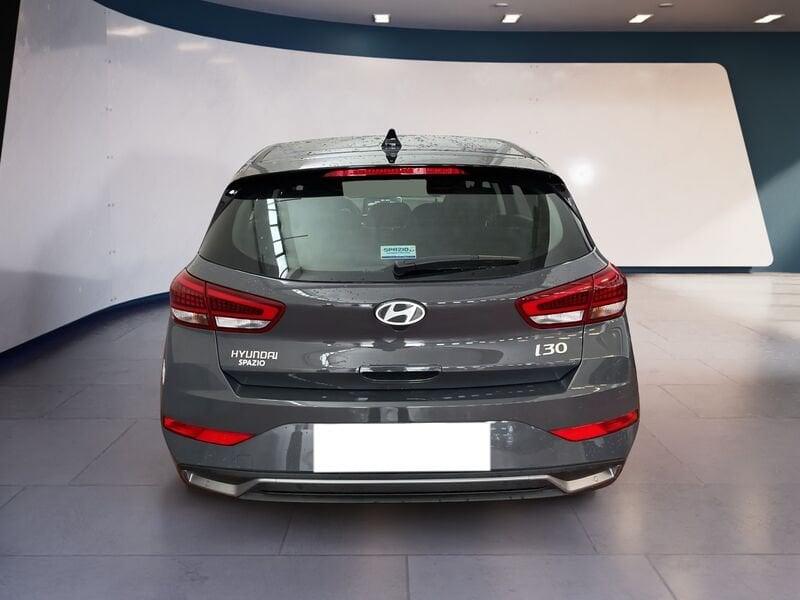 Hyundai i30 2024 5p 1.0 t-gdi 48V Business 100cv dct
