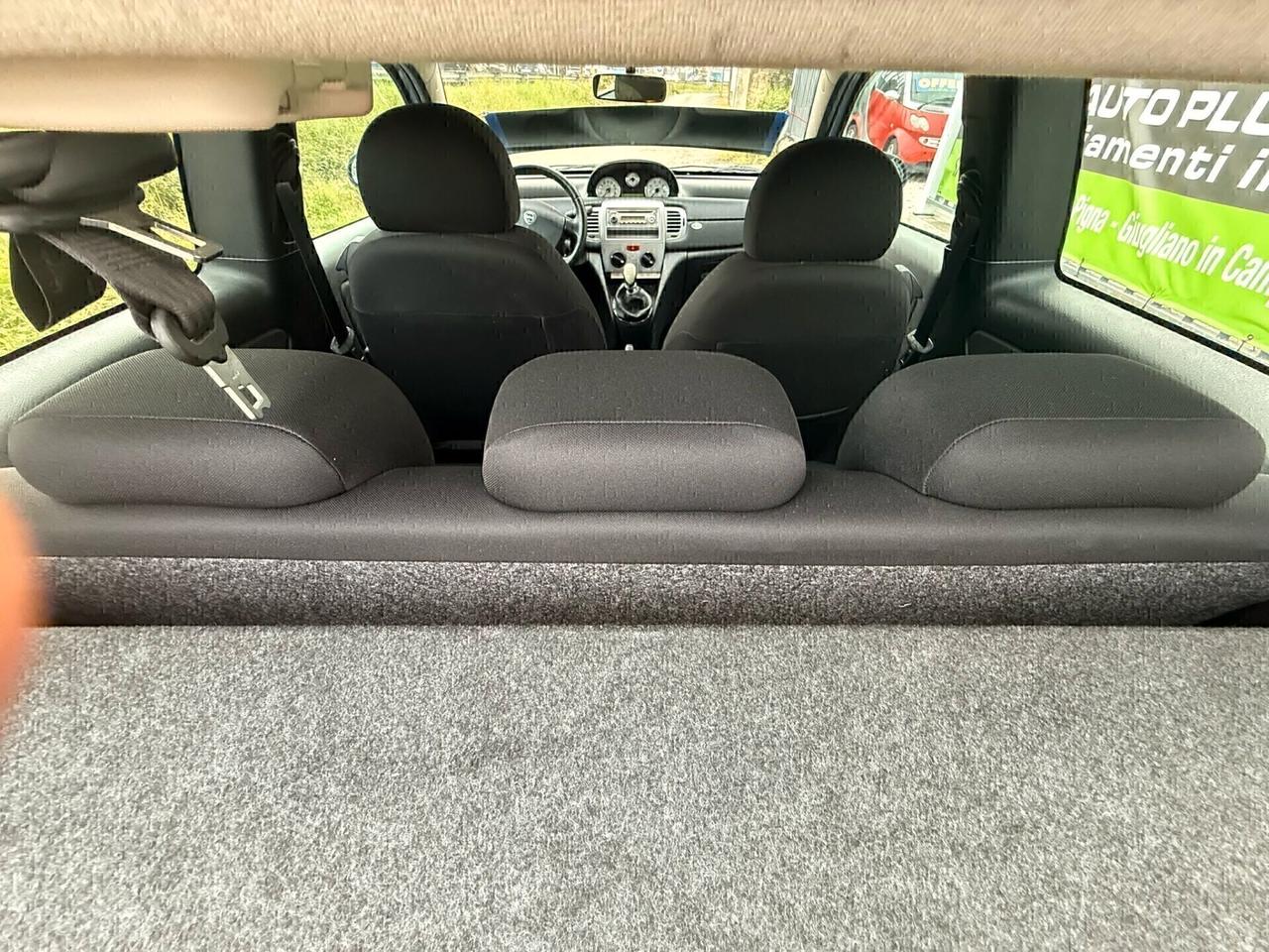 Lancia Ypsilon 1.2 Versus