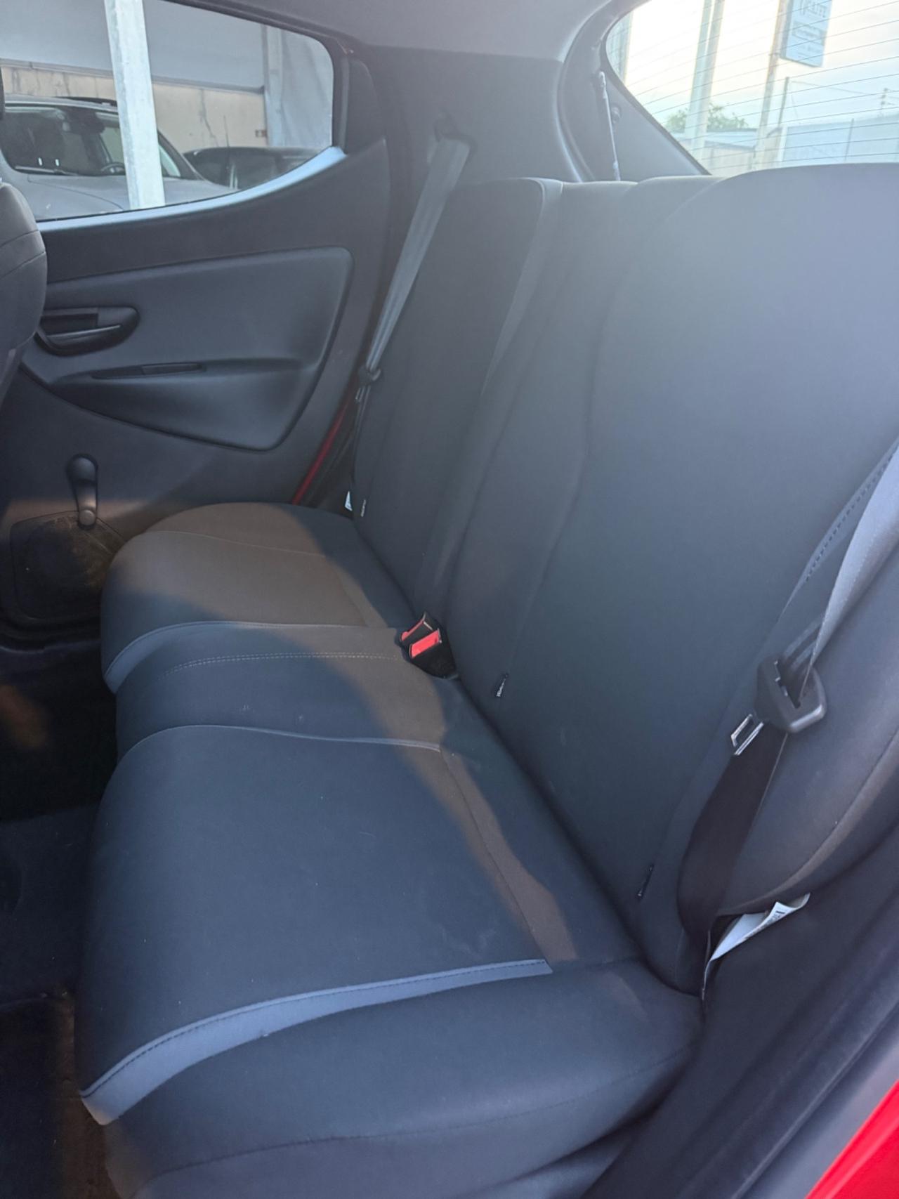 Lancia Ypsilon 1.2 69 CV 5 porte Platinum