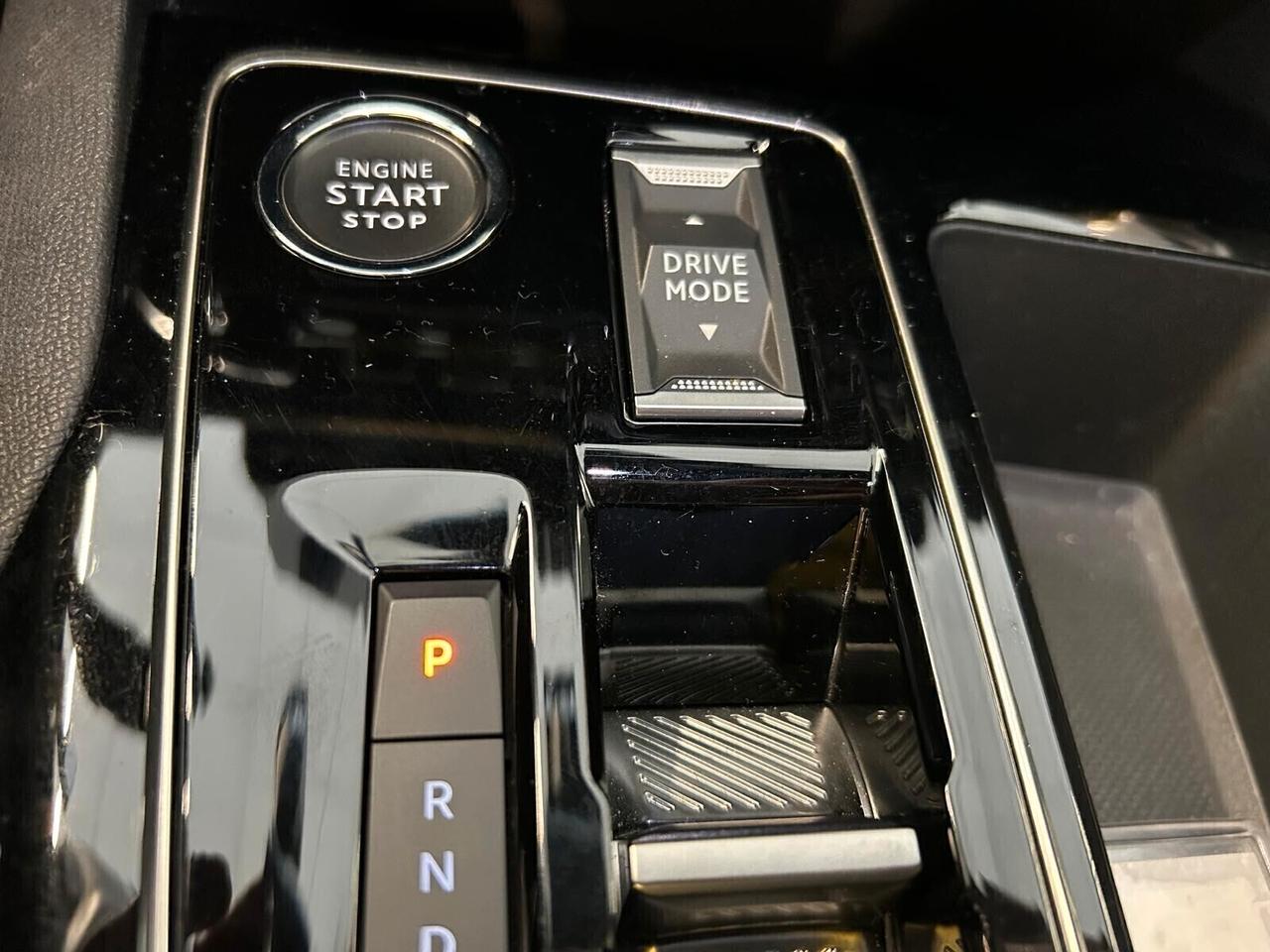 Peugeot 3008 ALLURE PACK BlueHDi 130 EAT8 SPOTICAR