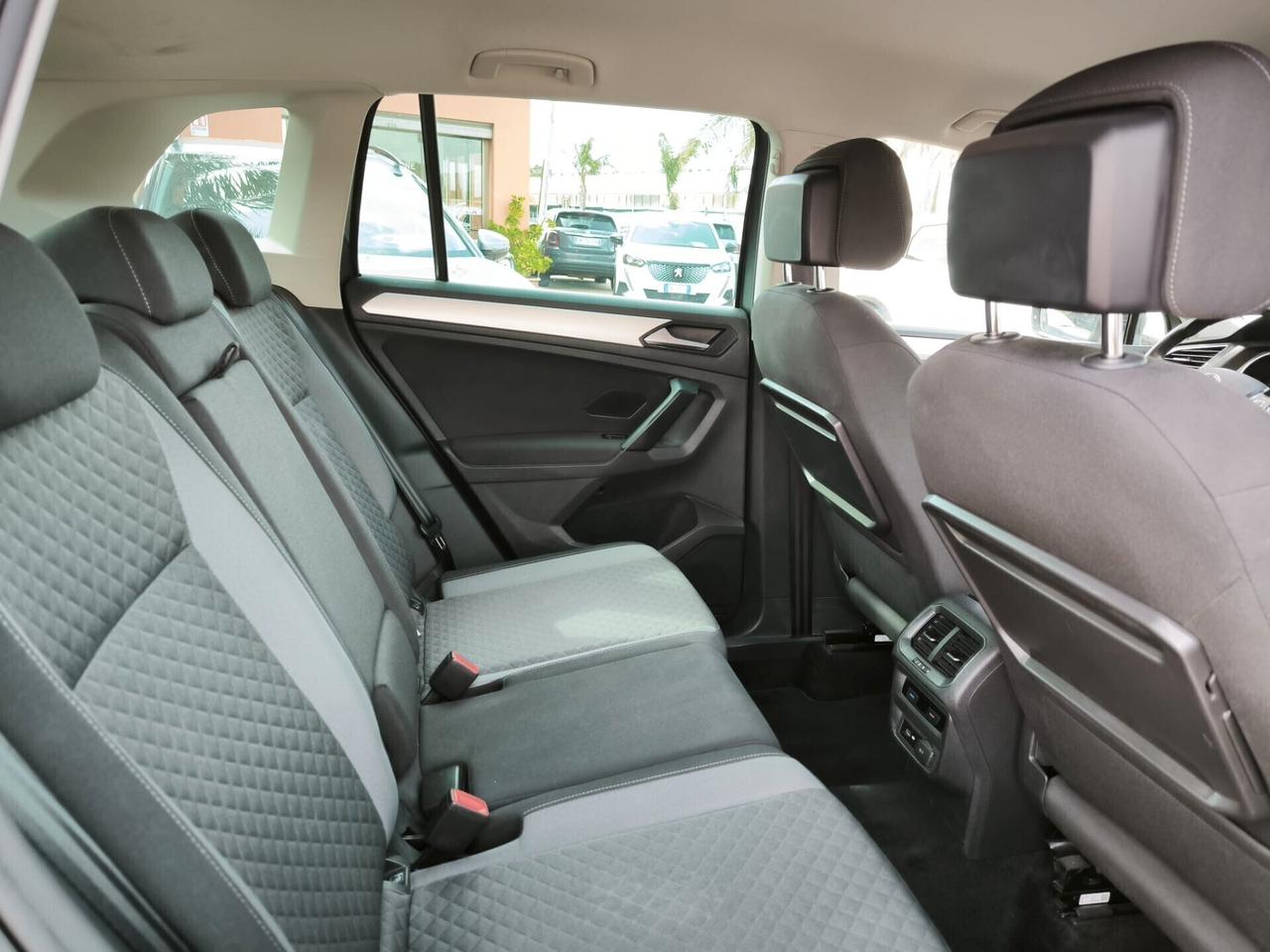 Volkswagen Tiguan 2.0 TDI SCR DSG Business BlueMotion Technology