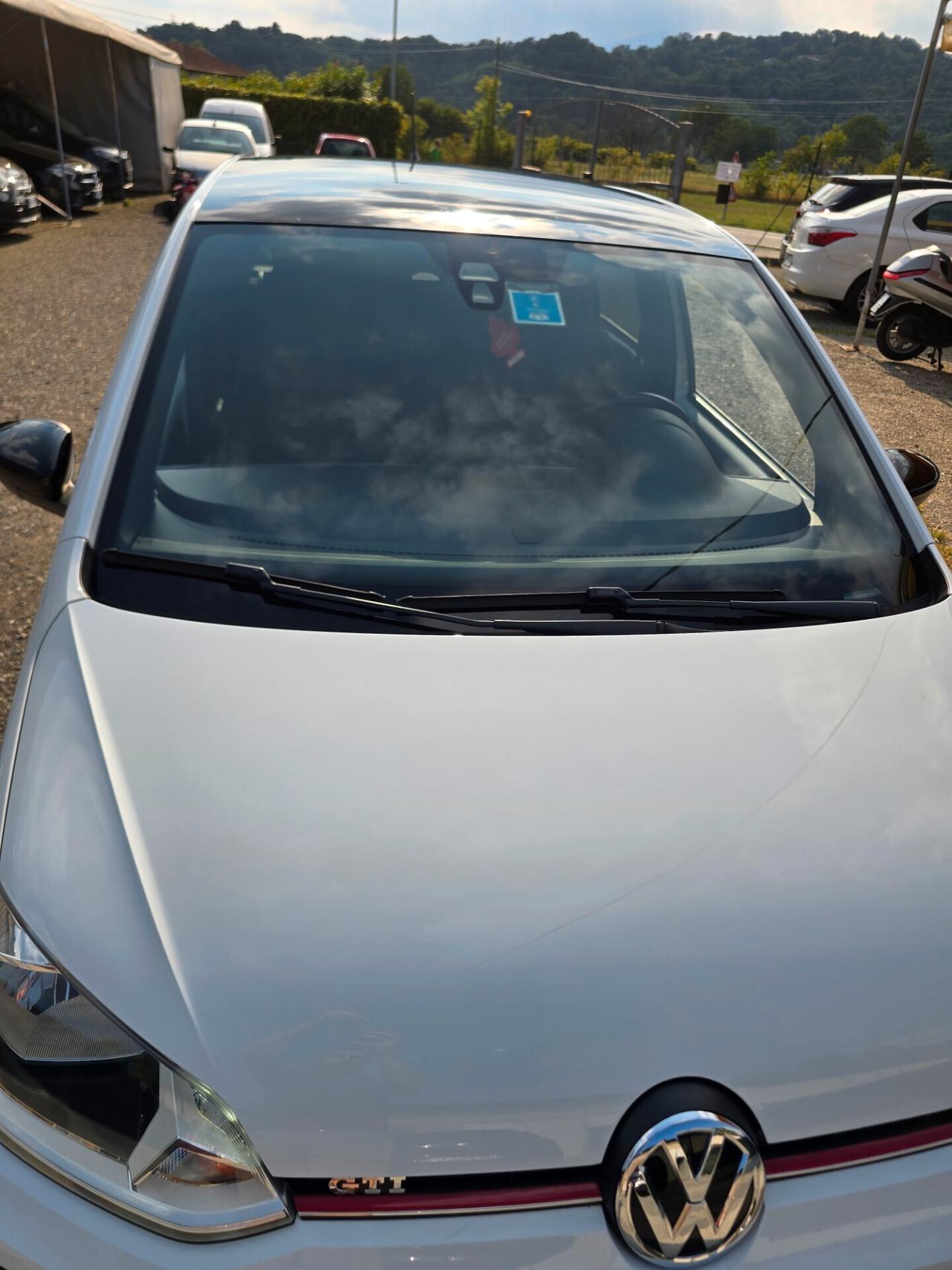 Volkswagen up! 1.0 GTI 116cv