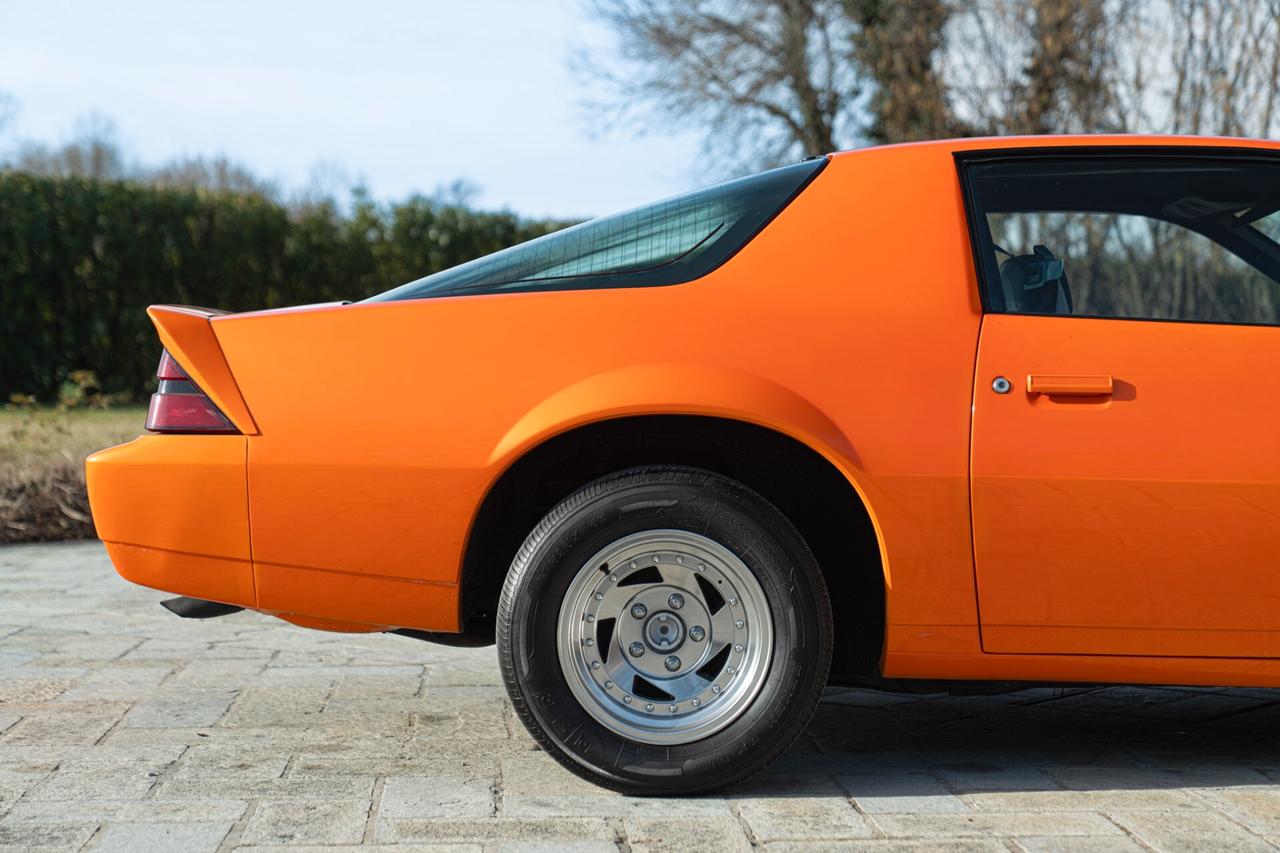 Chevrolet Camaro III Z28 5.0 V8 - CHE00021