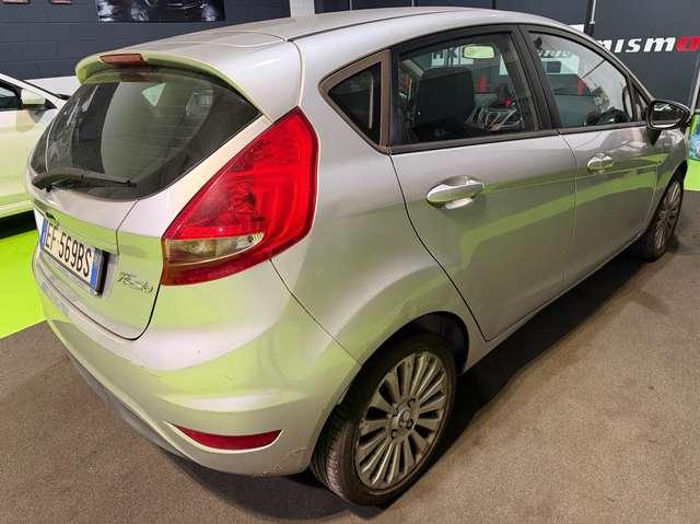 Ford Fiesta 5p 1.2 16v Titanium c/esp E5