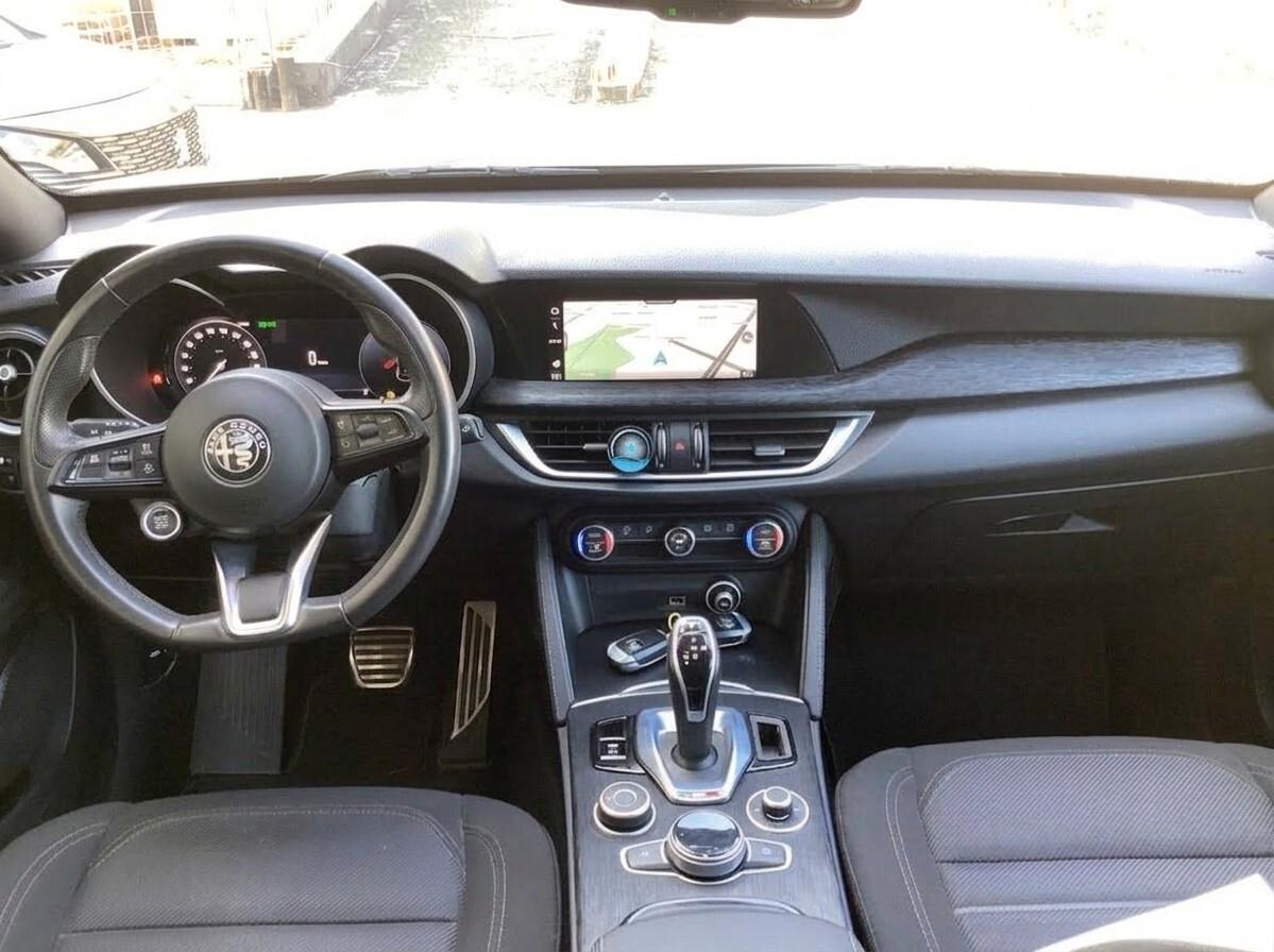 Alfa Romeo Stelvio 2.2 TD 160 CV SUPER AT8 FARI MATRIX MODELLO 2024 NAVI 18" RETROCAMERA VETRI SCURI UNICO PROPRIETARIO