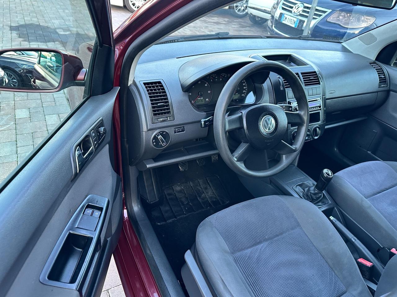 Volkswagen Polo 1.4/69CV TDI 5p. Sportline