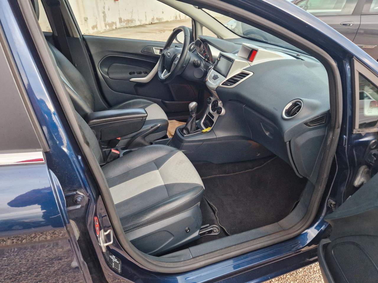 Ford Fiesta Ikon 1.6 TDCi 95CV 5 porte