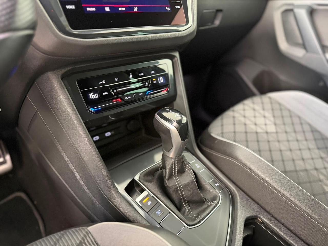 Volkswagen Tiguan 2.0 TDI 150 CV SCR DSG R-Line