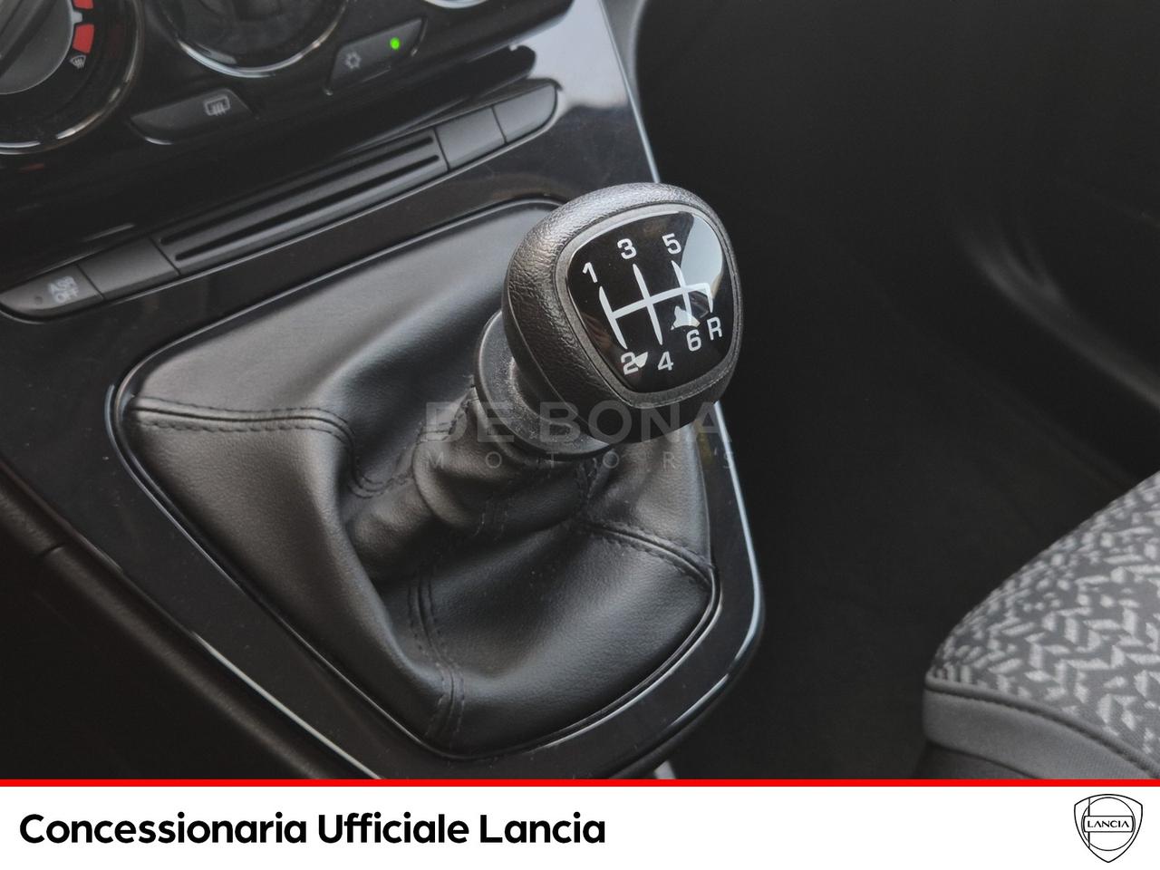 Lancia Ypsilon 1.0 firefly hybrid gold s&s 70cv