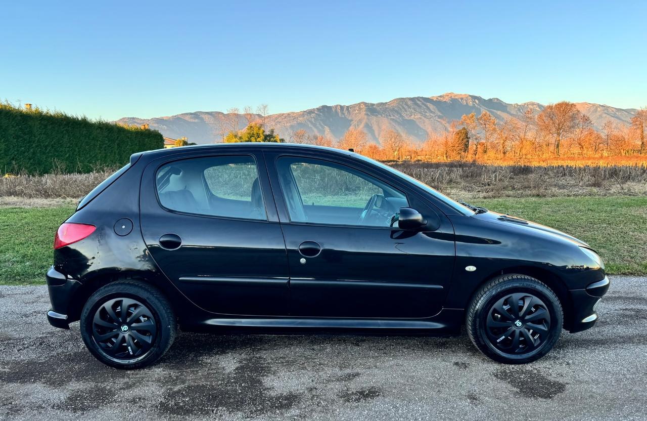 PEUGEOT 206 1.4 HDI DIESEL 5 PORTE NEOPATENTATi