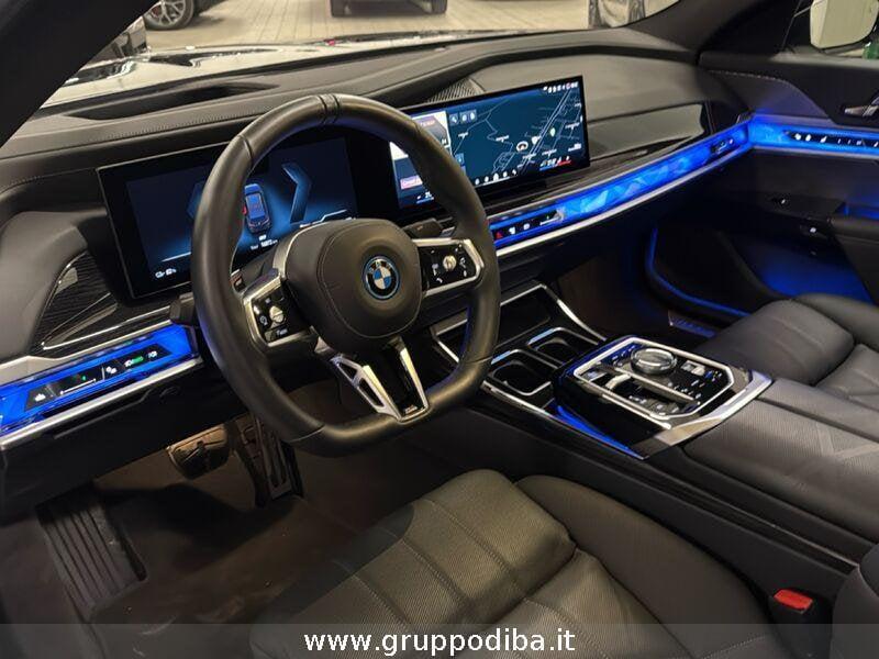 BMW Serie 7 G70 i7 xdrive60 MSport