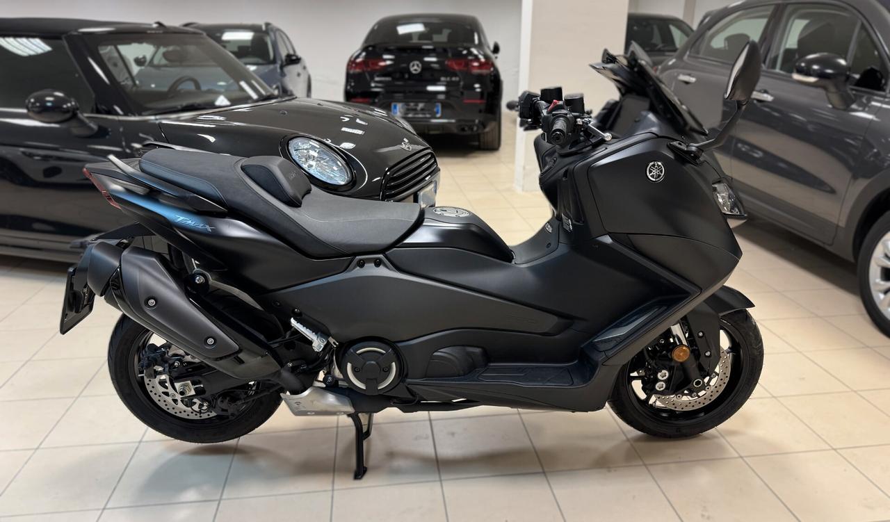 Yamaha T Max 560