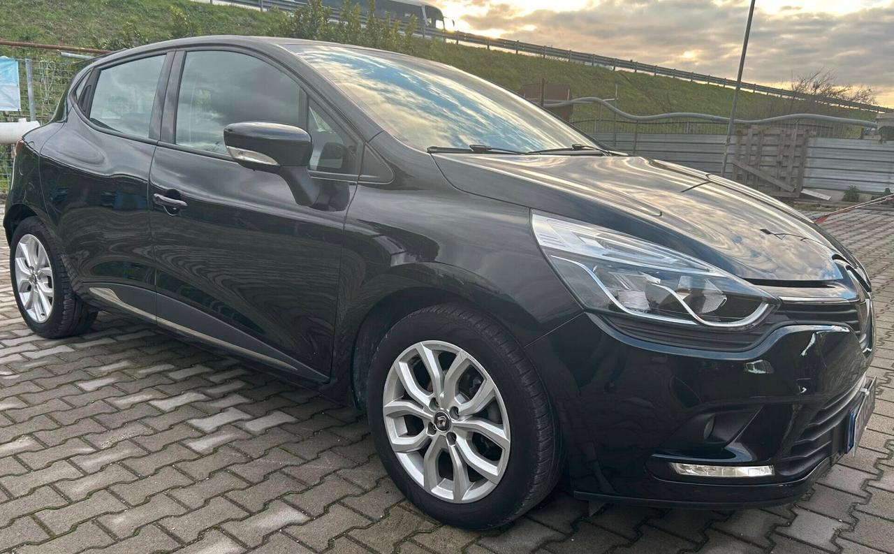 Renault Clio 900 GPL DI SERIE 90CV UNIPROPRIETARIO