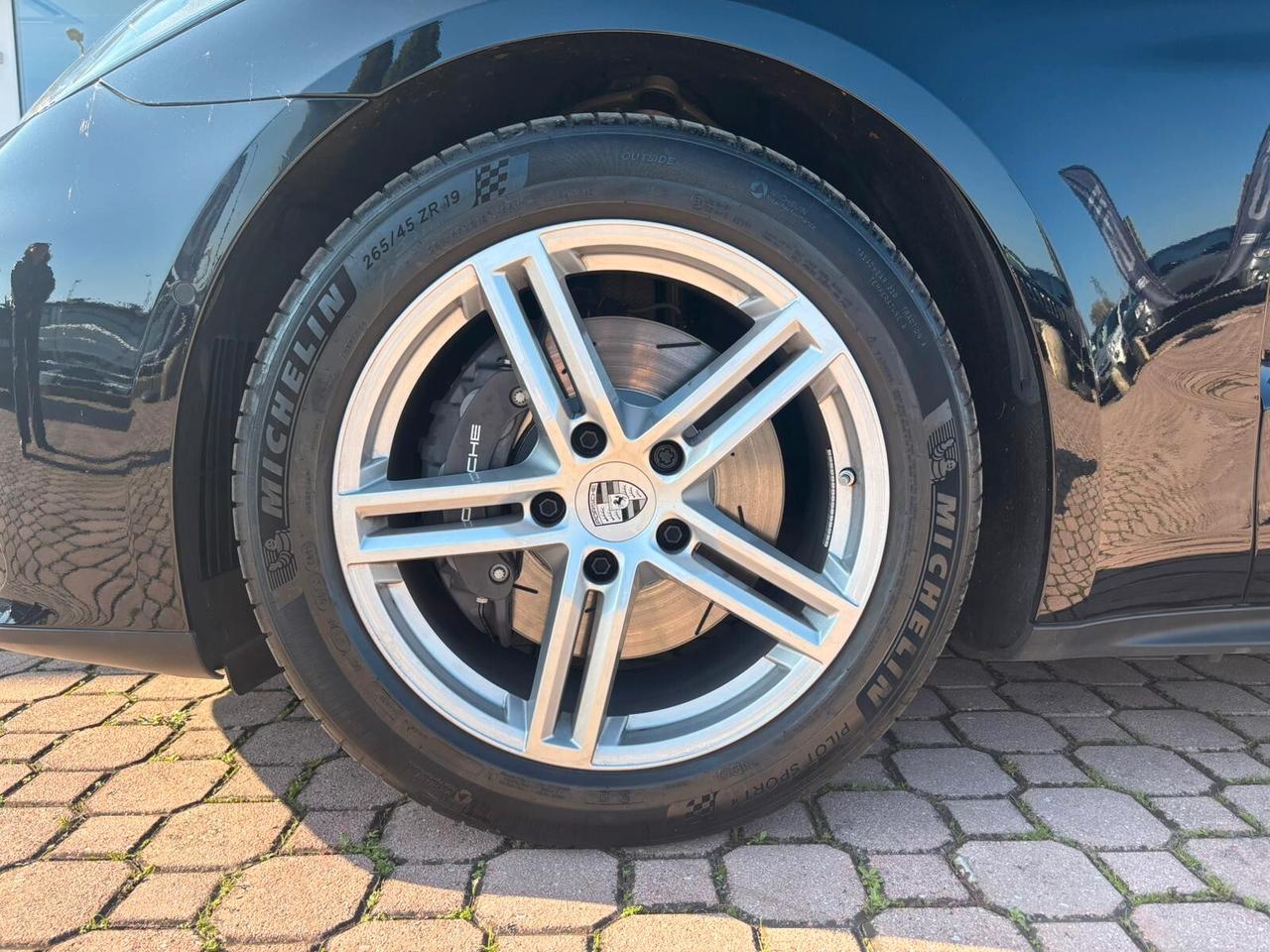 Porsche Panamera 2.9