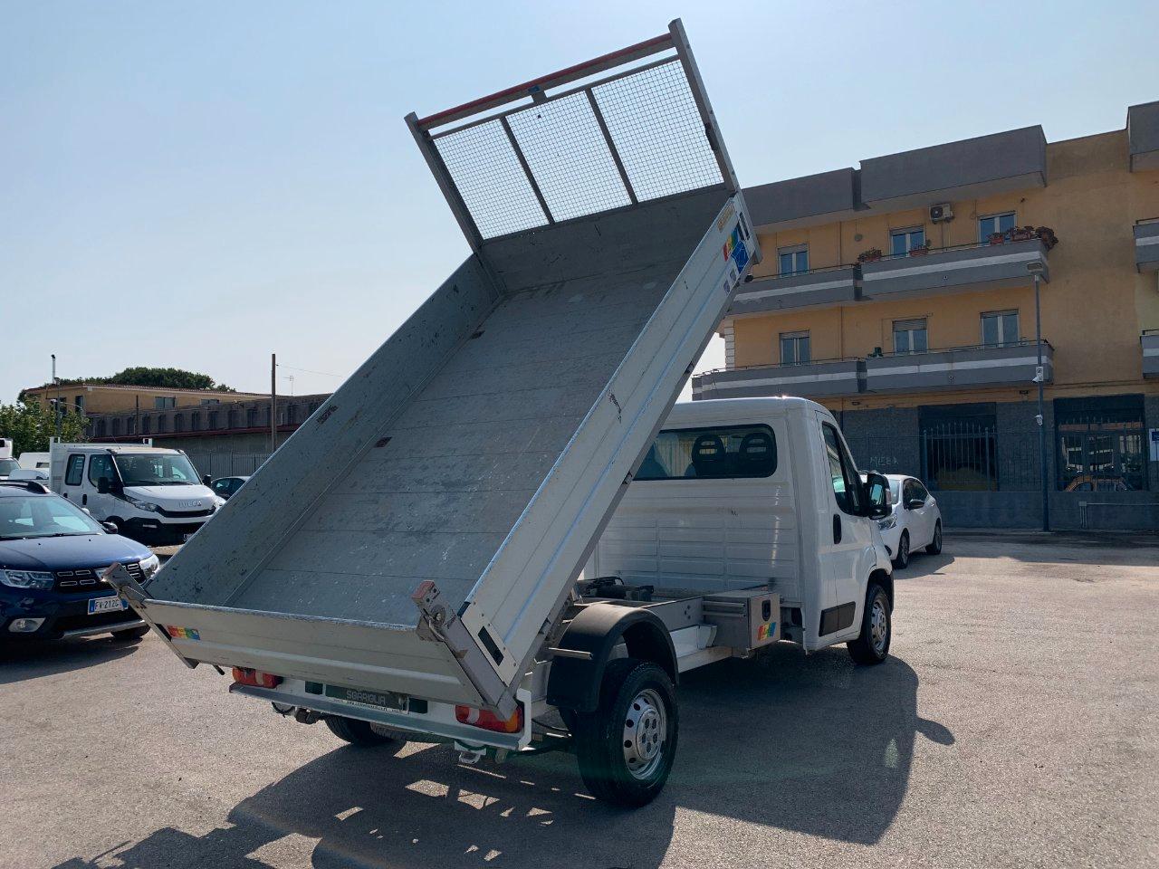 PEUGEOT Boxer Ribaltabile Trilaterale Cassone Fisso