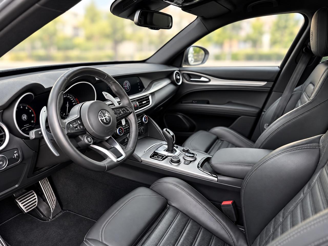 ALFA ROMEO Stelvio 2023 - Stelvio 2.2 t Veloce Q4 210cv auto