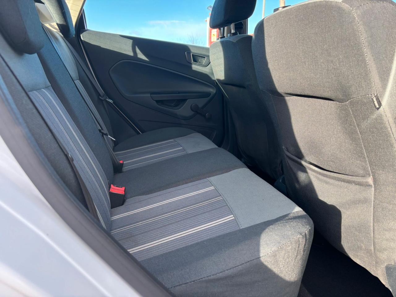 Ford Fiesta 1.4 5 porte Bz.- GPL OTTIME CONDIZIONI