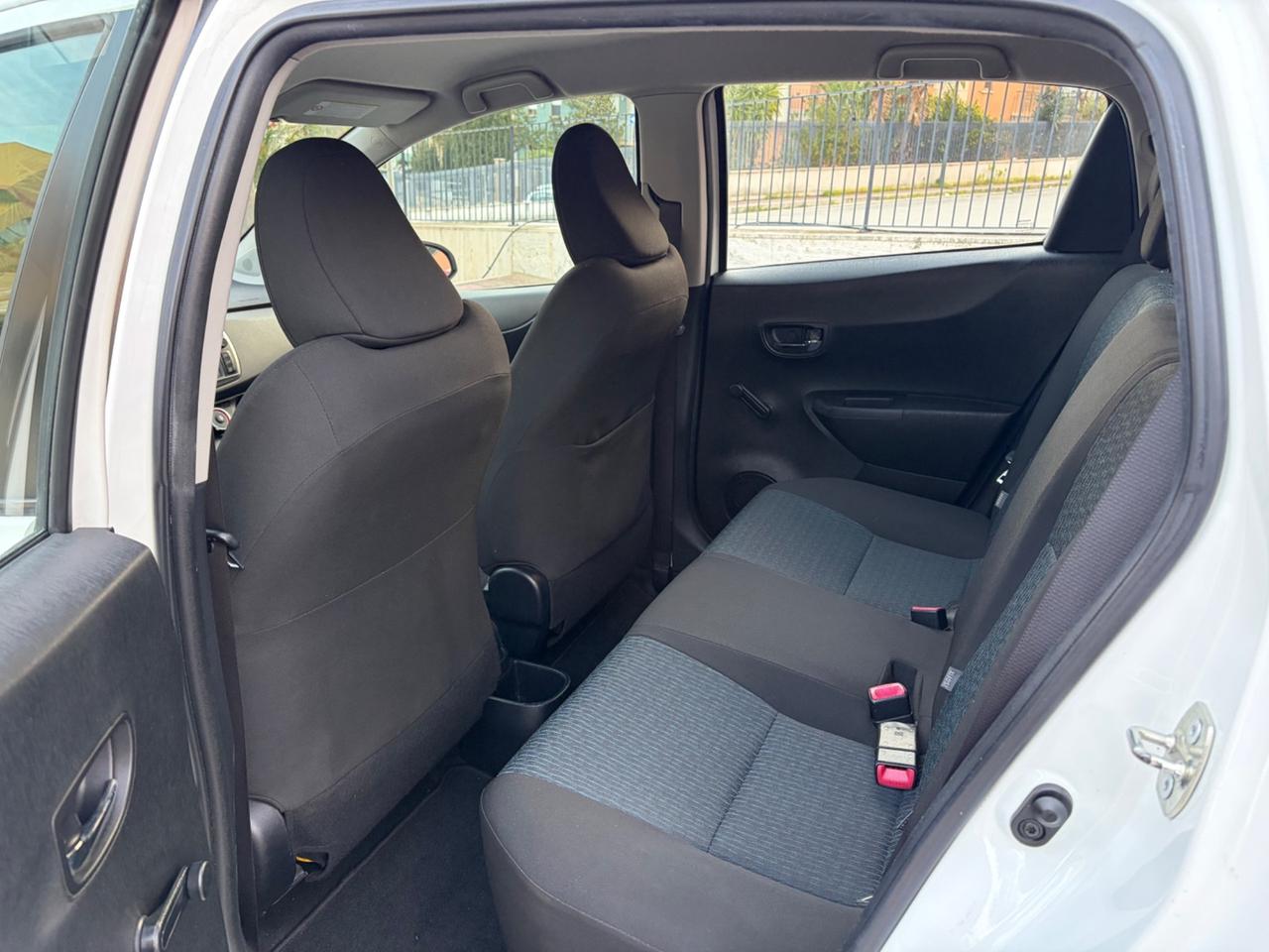 Toyota Yaris 1.0 benz unico proprietario