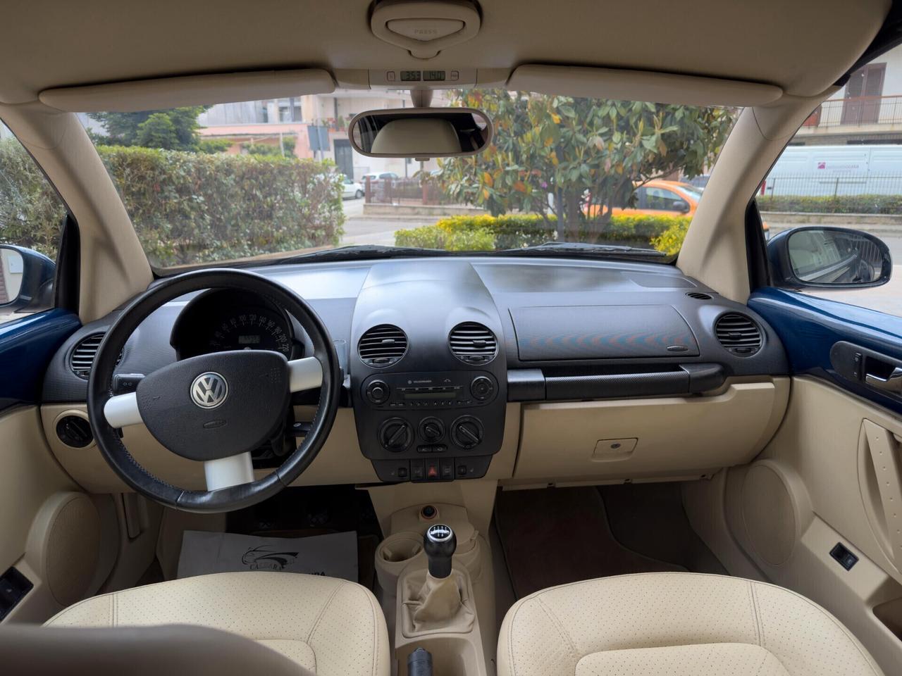 Volkswagen New Beetle 1.6 Cabrio
