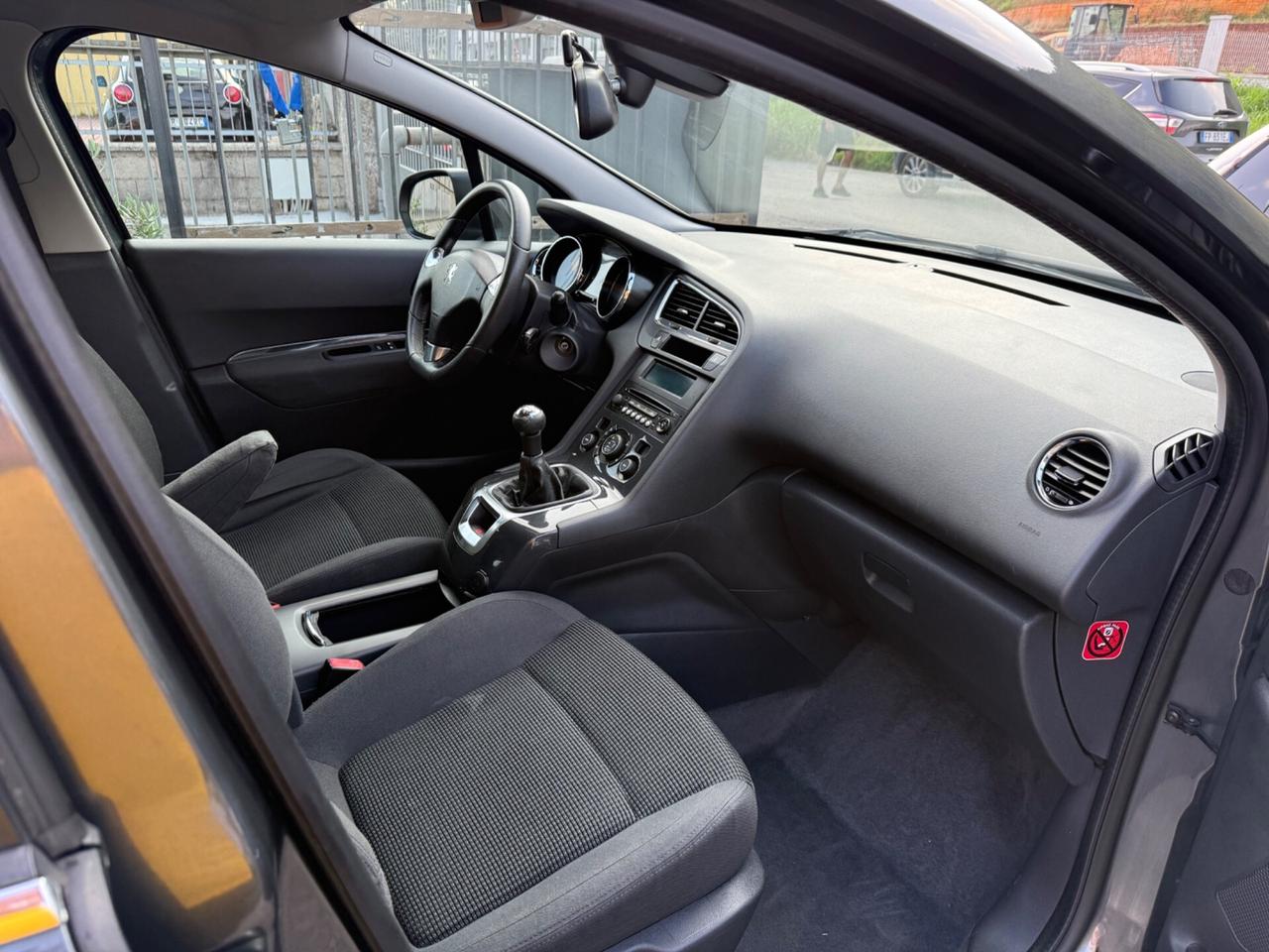Peugeot 5008 1.6 VTi 120CV Active