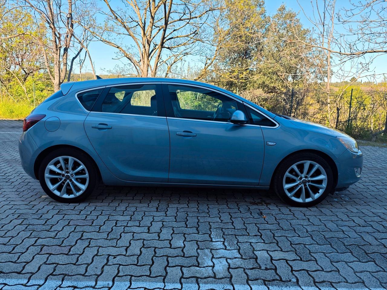 Opel Astra 1.4 Turbo 5 porte Cosmo