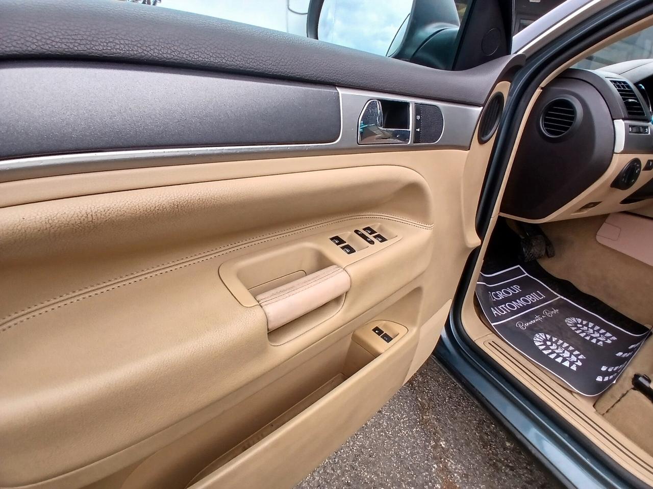 Volkswagen Touareg 2.5 R5 TDI DPF Exclusive
