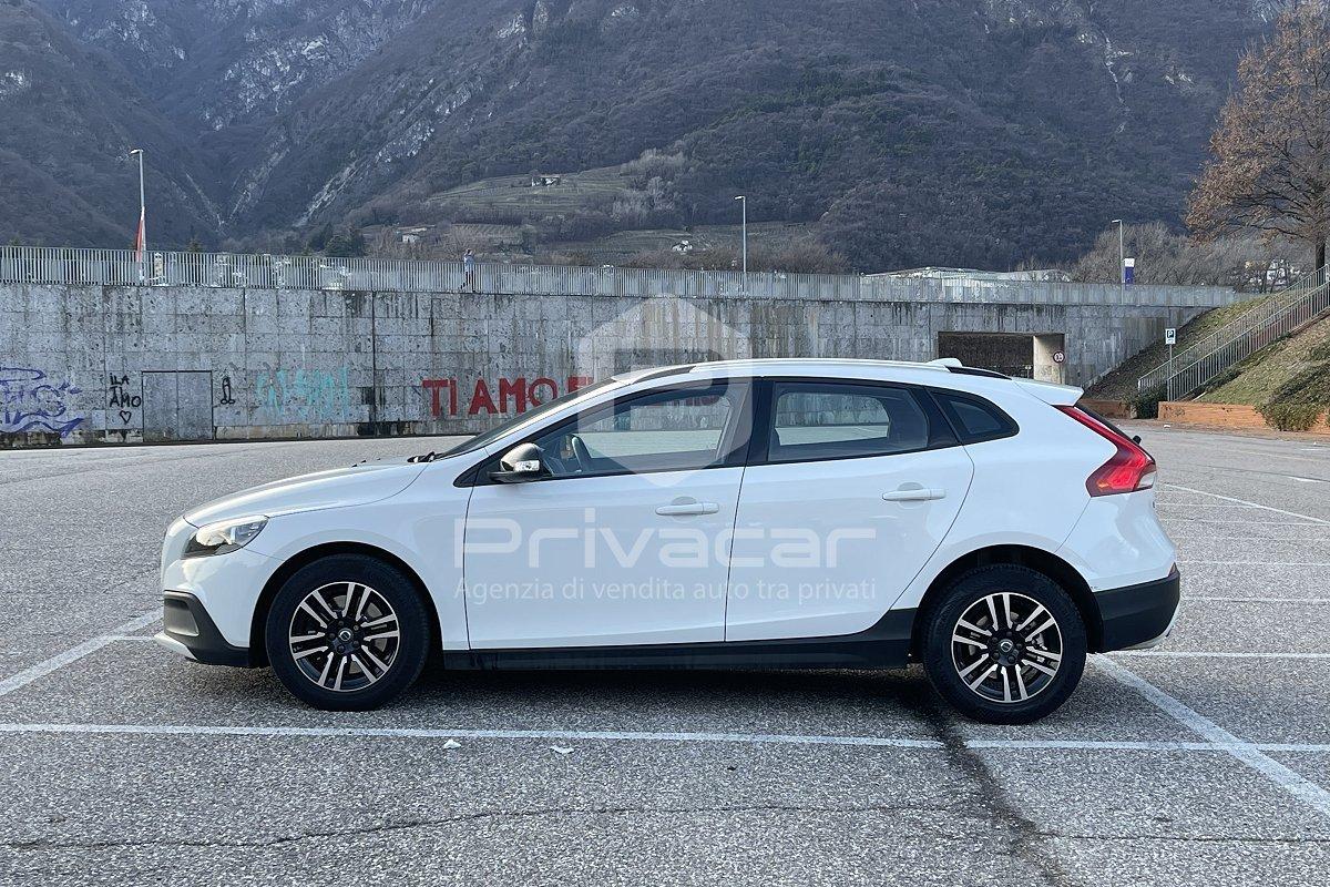 VOLVO V40 Cross Country D2 Momentum