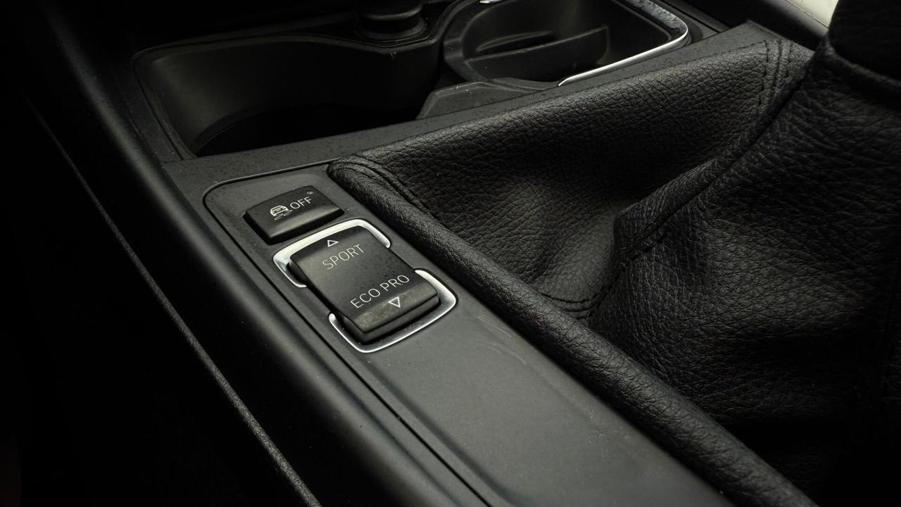 Bmw 116 116d 5p. Urban