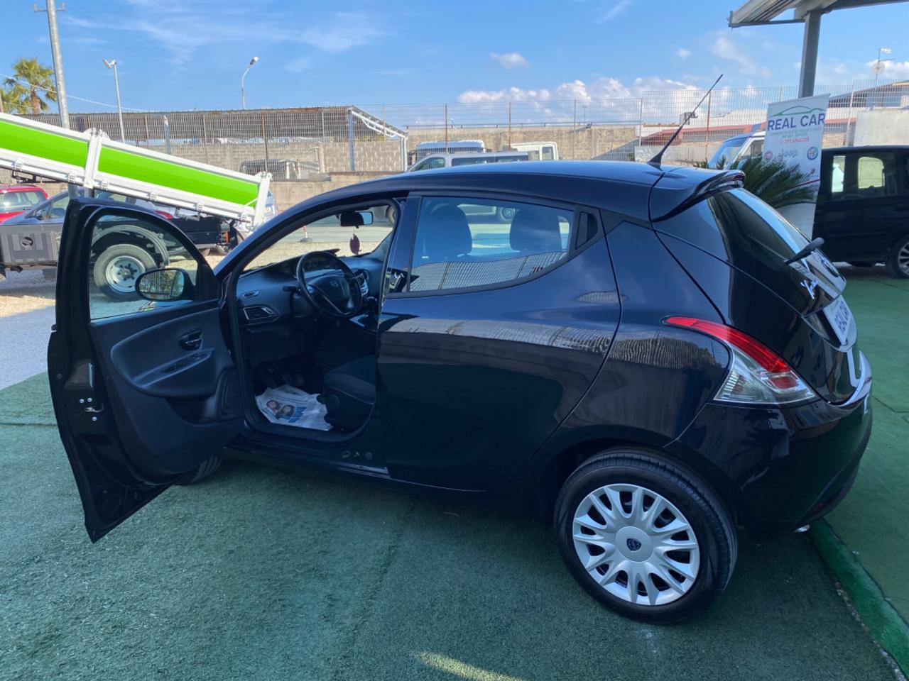 Lancia Ypsilon 1.3 MJT 5 porte Anno 2012