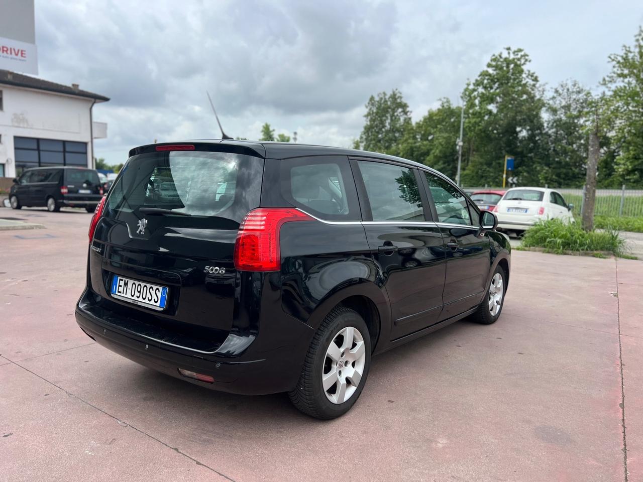 Peugeot 5008 1.6 HDi 112CV Business