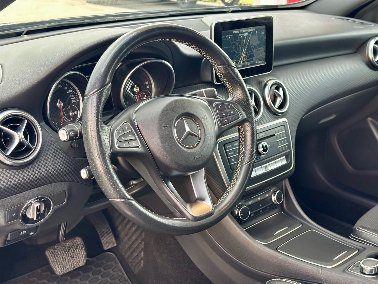Mercedes-benz A 180 A 160 d Automatic Premium COME NUOVA
