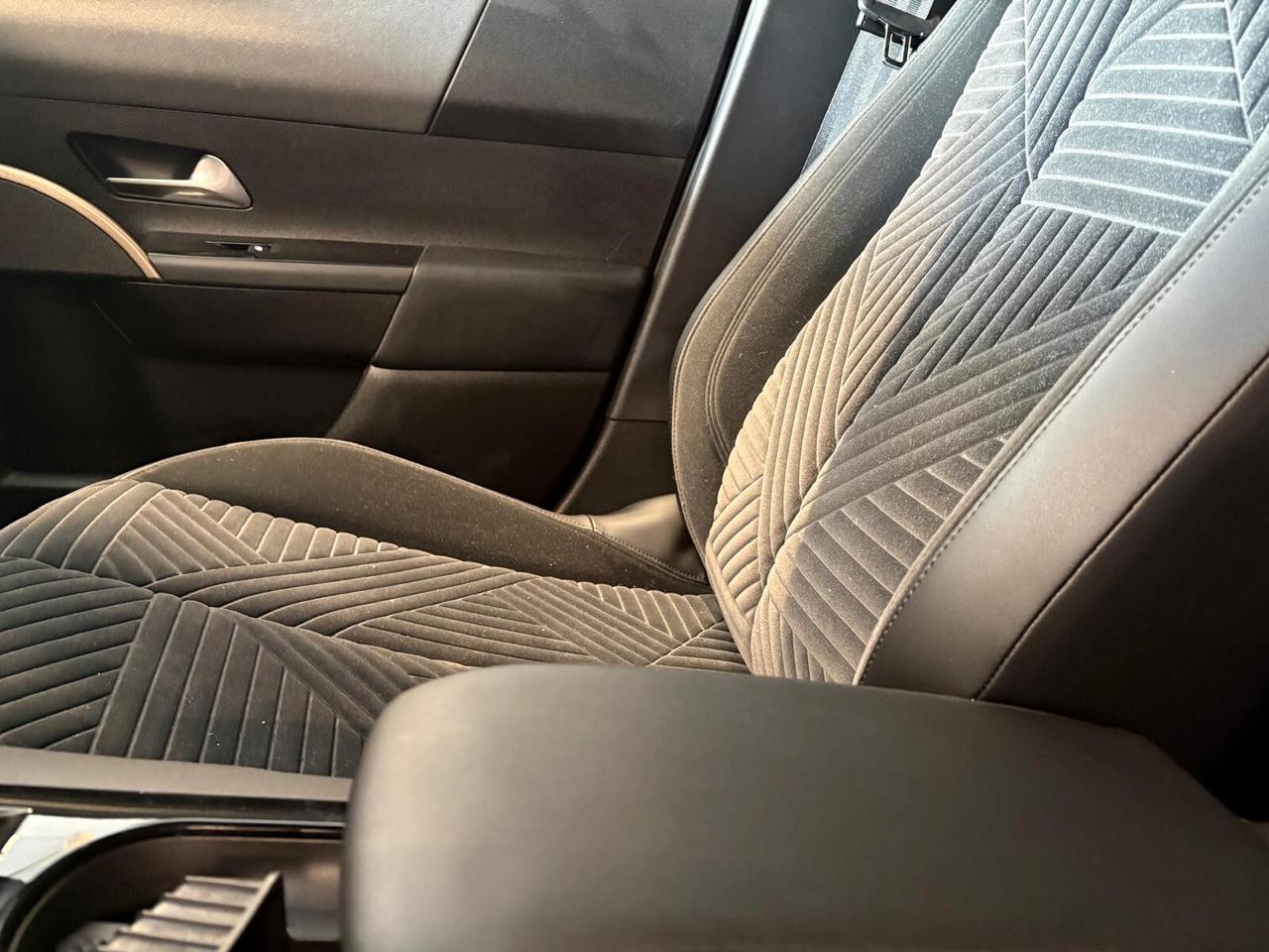 Lancia Ypsilon LX Hybrid 110 e-DCT SPOTICAR