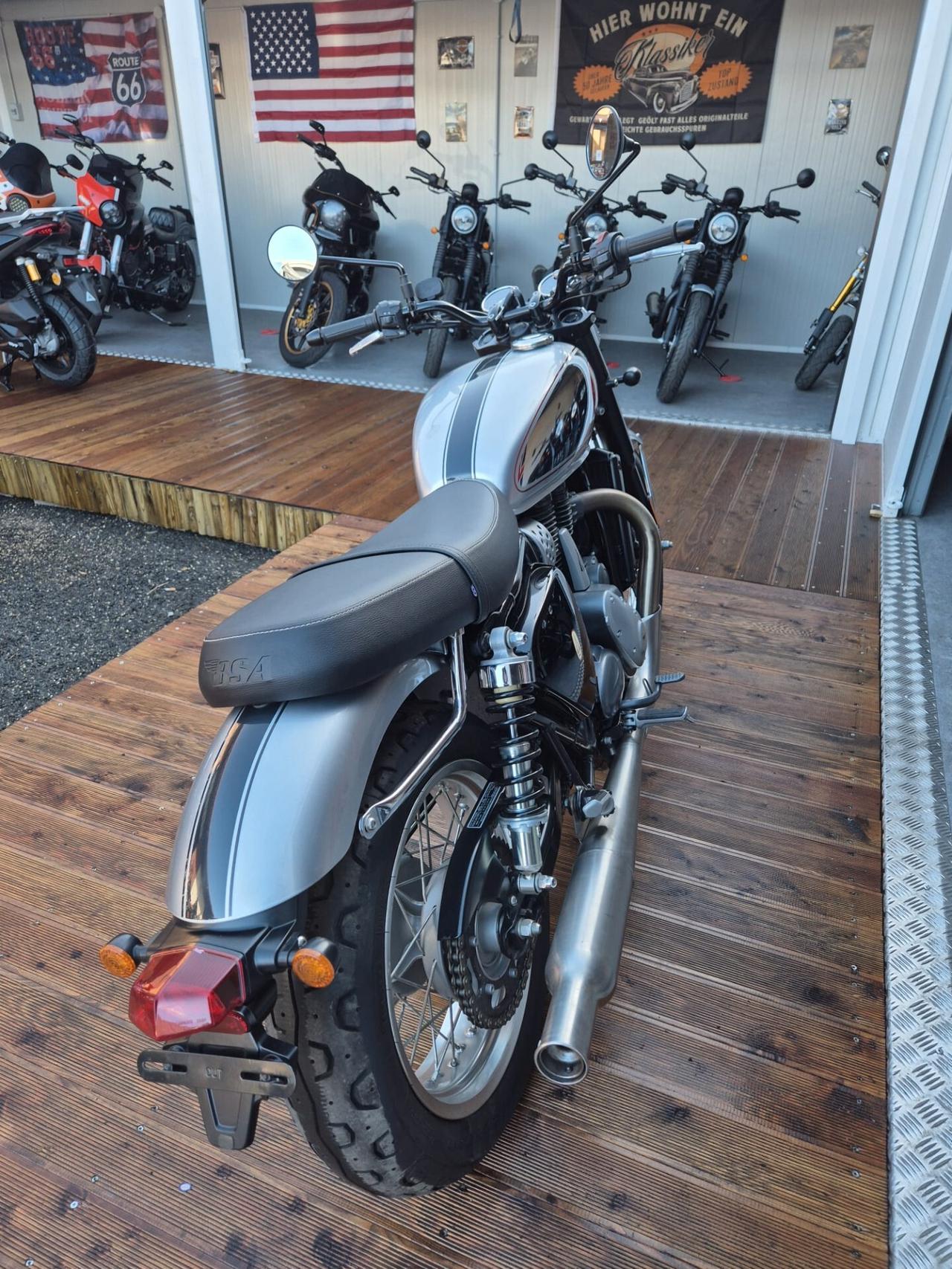 Bsa Gold Star 650 Silver 2024