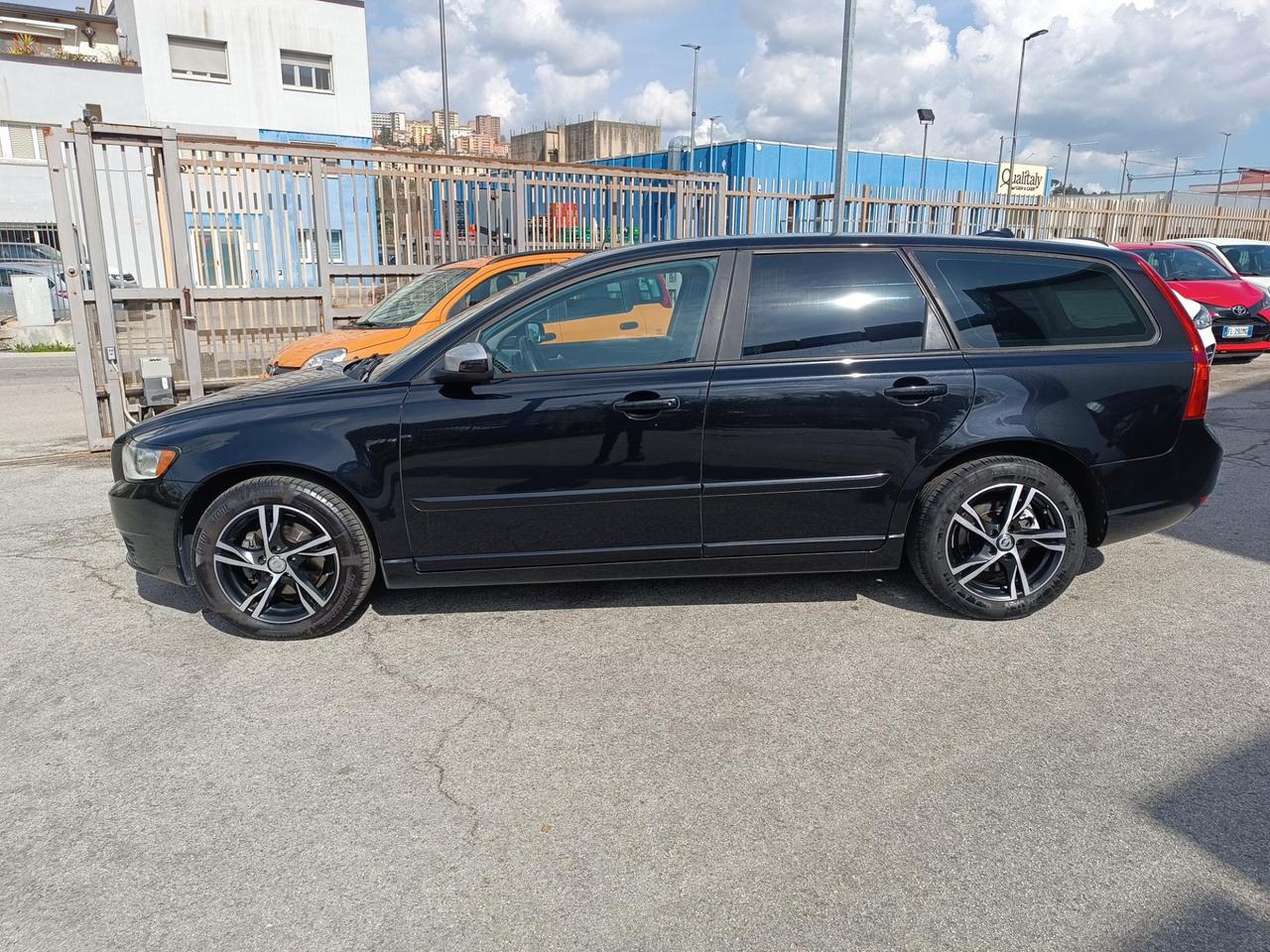 Volvo V50 1.6d R-design