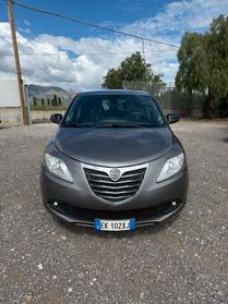 Lancia Ypsilon 1.2 69 CV 5 porte S&S Platinum