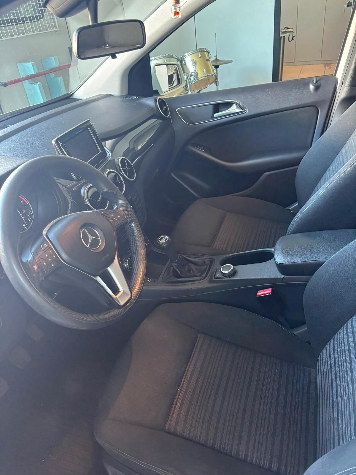 Mercedes-benz B 180 B 180 CDI BlueEFFICIENCY Premium