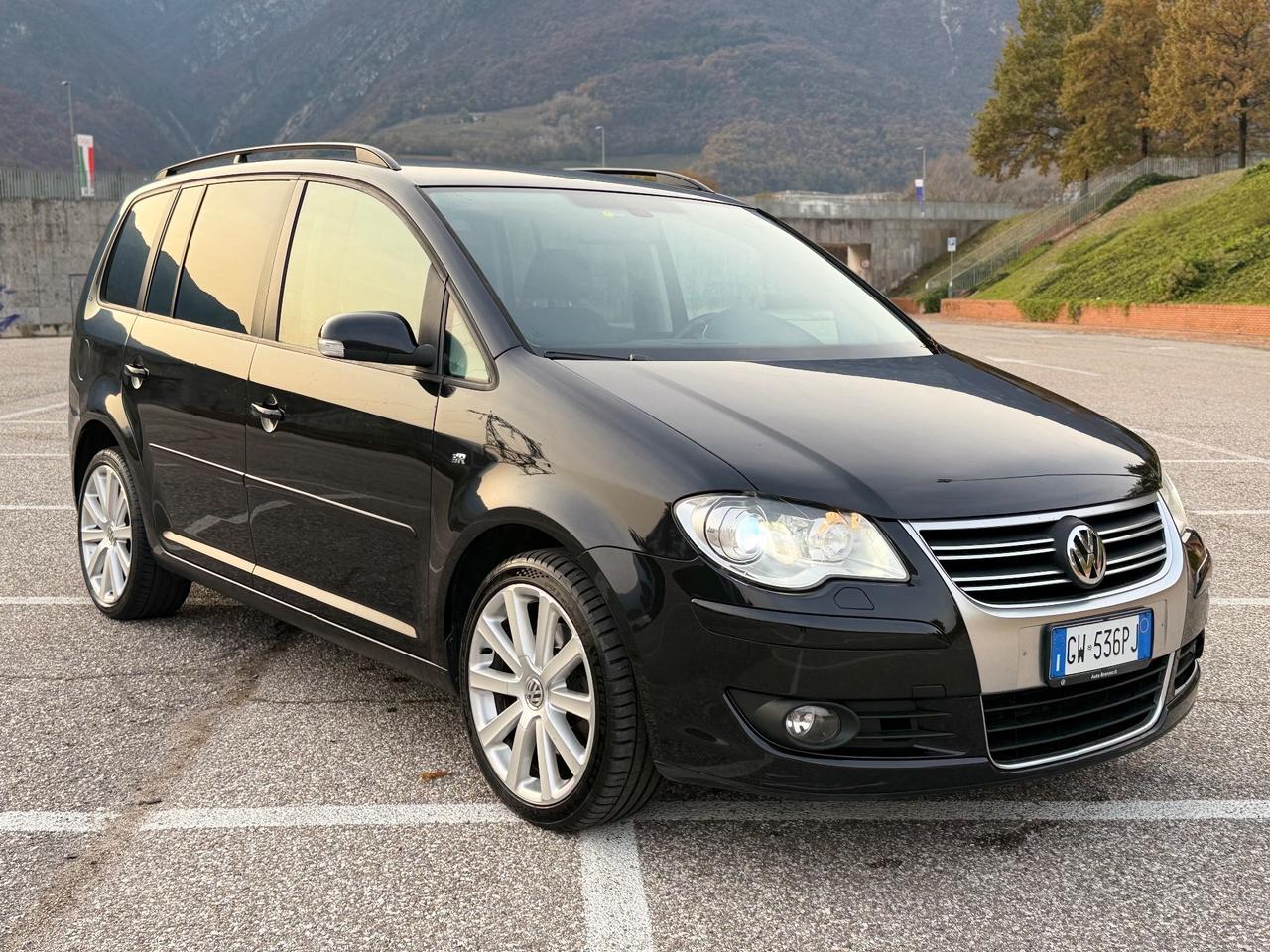Volkswagen Touran 2.0 TDI 170 CV R-Line 7 POSTI