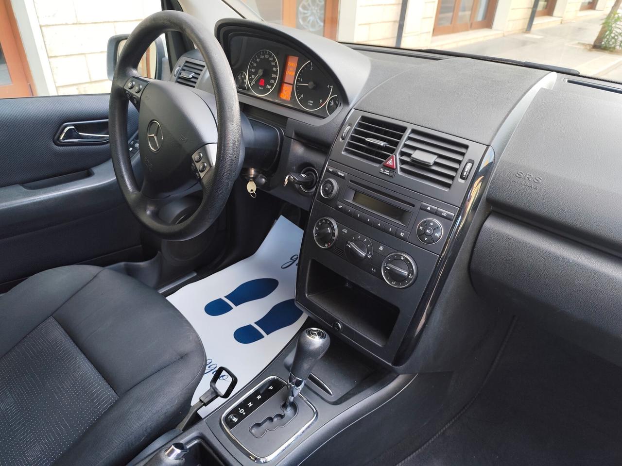 Mercedes-benz A 180 CDI 110CV CAMBIO AUTOMATICO