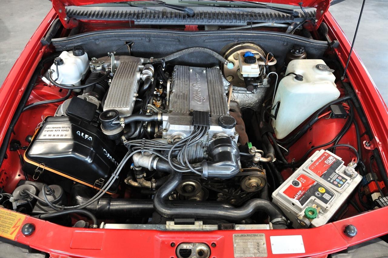 Alfa Romeo 75 2.0i Twin Spark Prima serie Rosso CRS