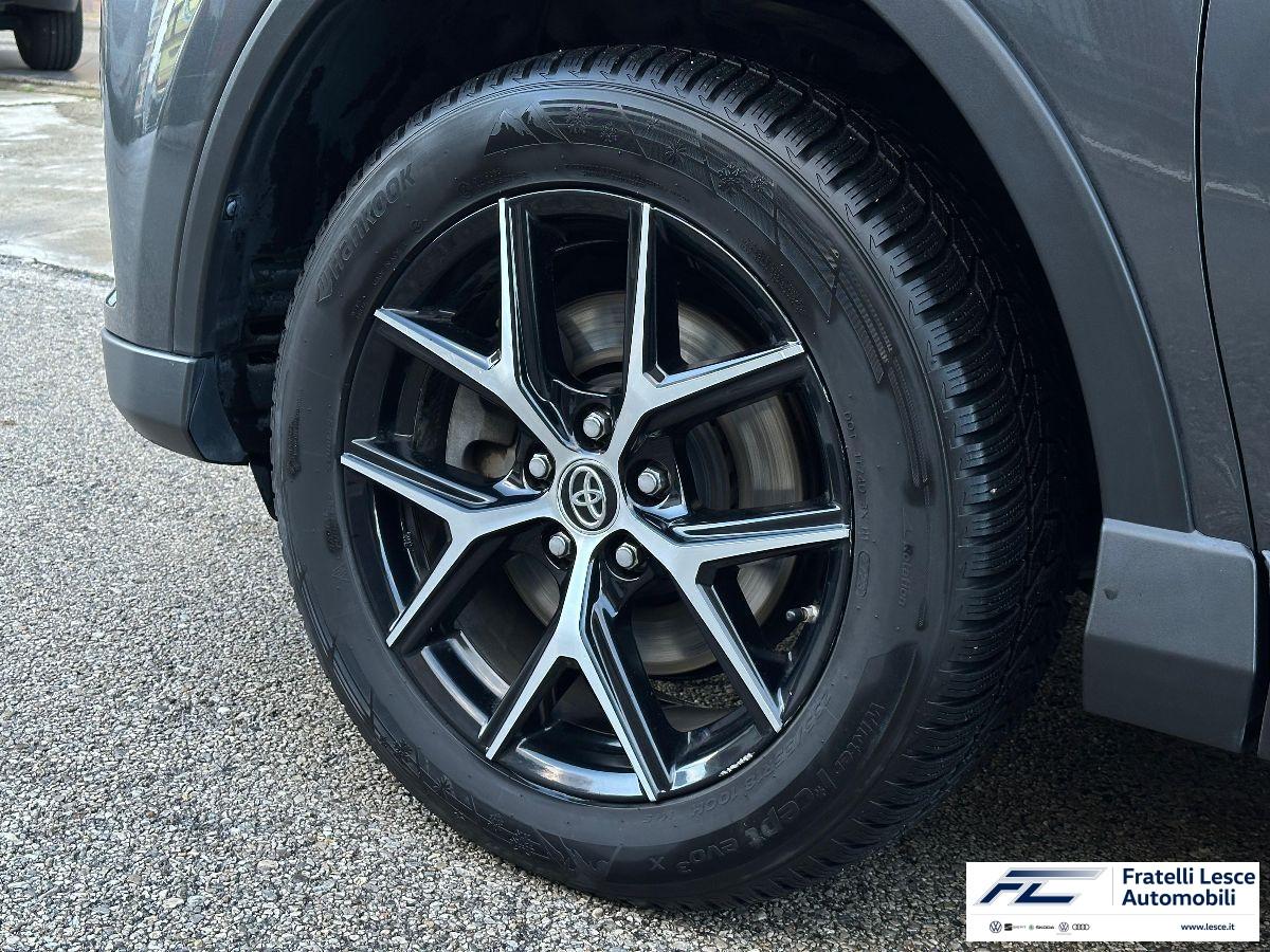 TOYOTA - RAV4 2.0 d-4d Lounge 2wd mt (Esposizione Piano Lago)